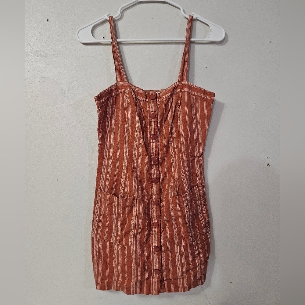 Forever 21 Snap Button Sleeveless Mini Dress!